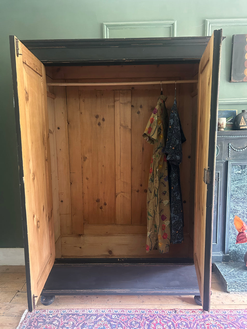 Vintage Bloomsbury Inspired Wardrobe