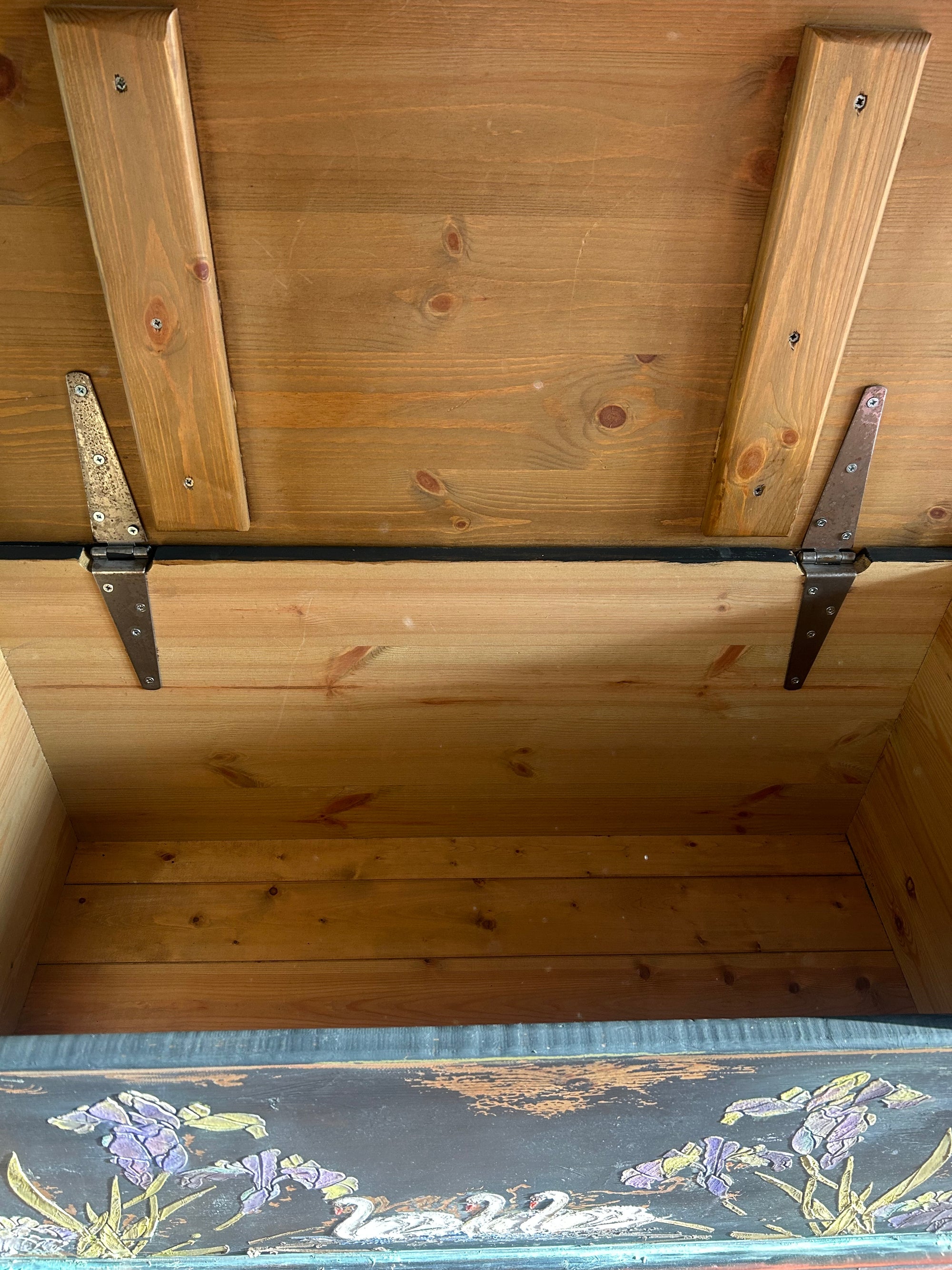 Vintage Painted Blanket Box with Swan Chinoiserie