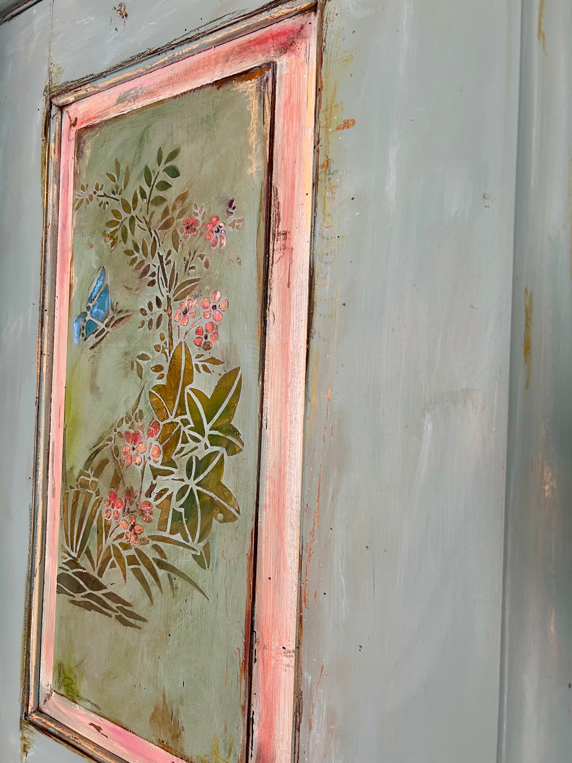 Large Vintage Painted Pine Double Wardrobe with Inlaid Chinoiserie