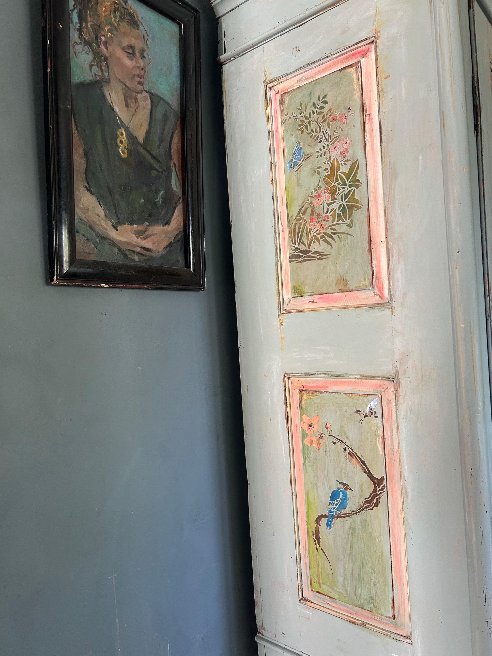 Large Vintage Painted Pine Double Wardrobe with Inlaid Chinoiserie