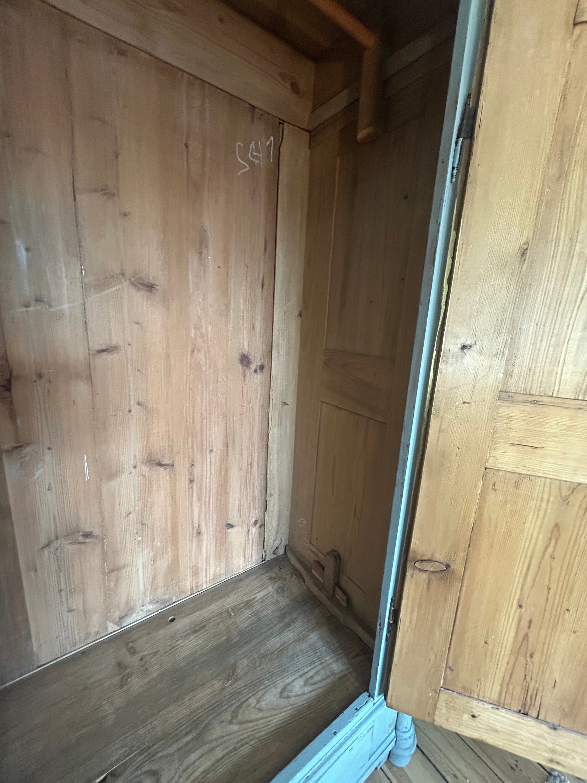 Large Vintage Painted Pine Double Wardrobe with Inlaid Chinoiserie
