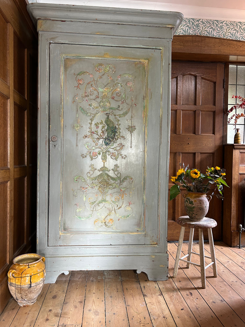 Vintage French Painted Linen Press/Wardrobe with Inlaid Chinoiserie