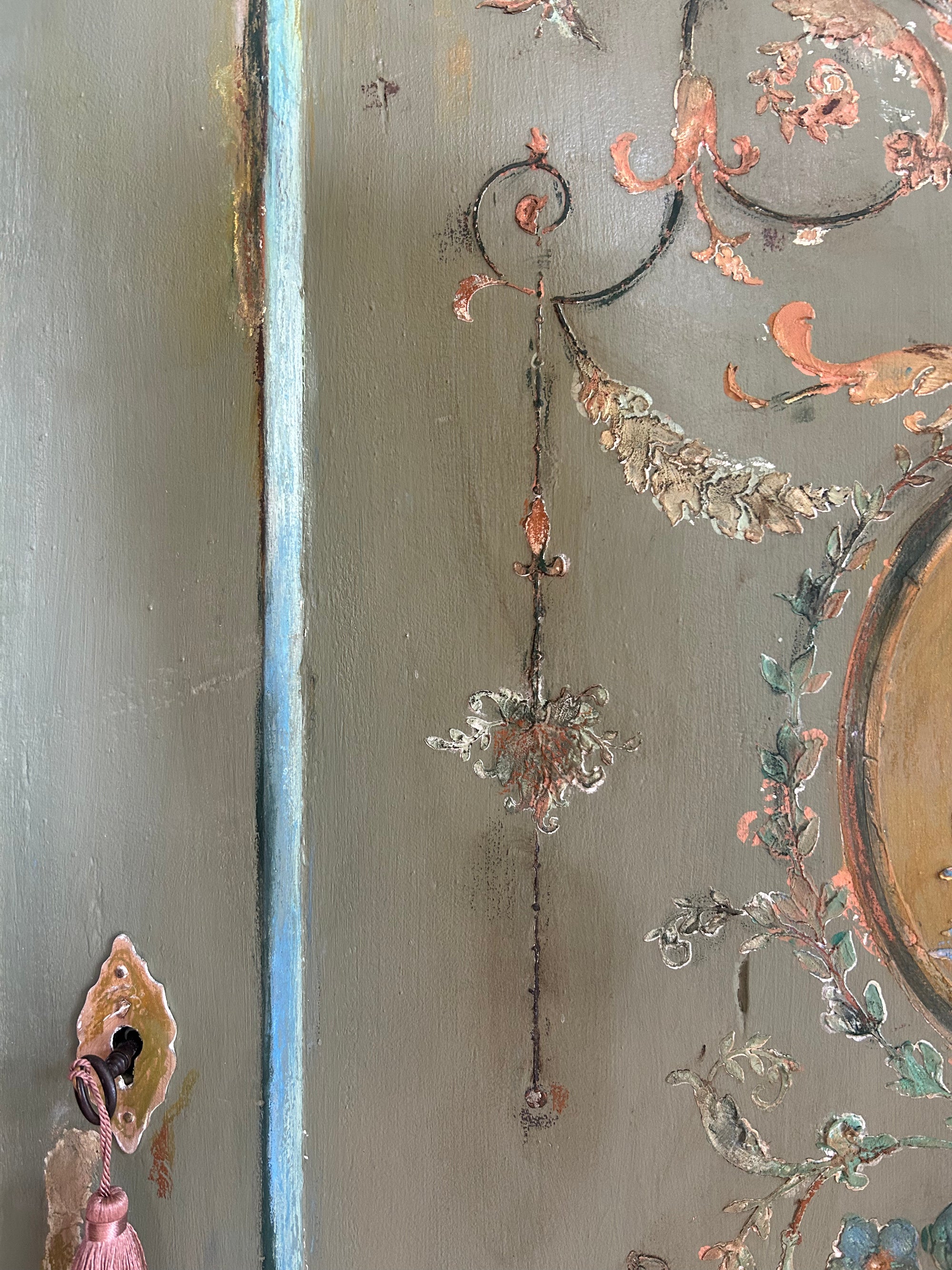 Vintage Painted Pine Wardrobe/Armoire with Inlaid swan Chinoiserie